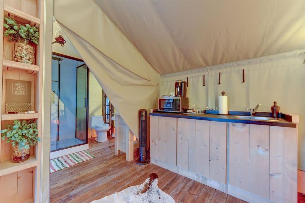 מלון ג'ונסון סיטי 12 Fires Luxury Glamping With Heating #5 מראה חיצוני תמונה